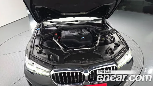 BMW 5-Series — Фото автомобиля 5