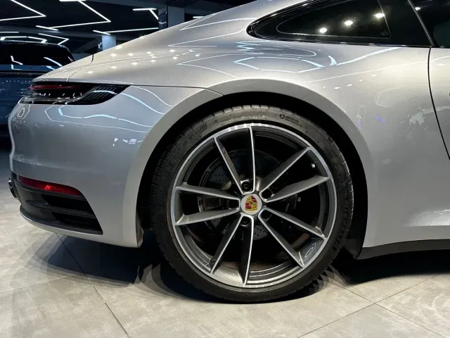 Porsche 911 — Фото автомобиля 4