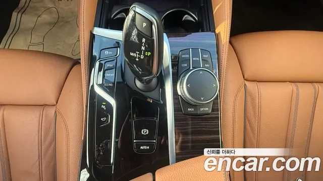 BMW 5-Series — Фото автомобиля 9