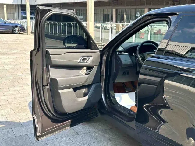 Land Rover Range Rover Velar — Фото автомобиля 4