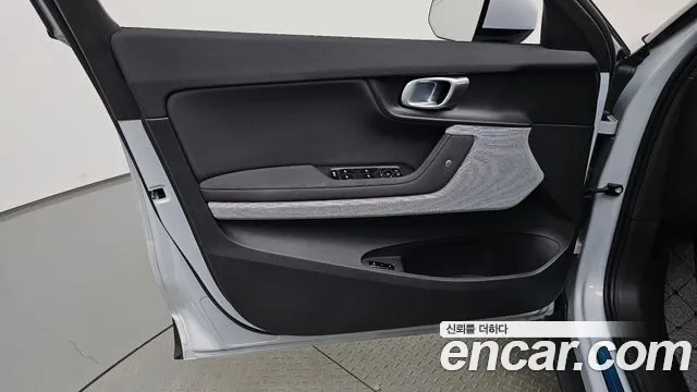 Polestar 2 — Фото автомобиля 13