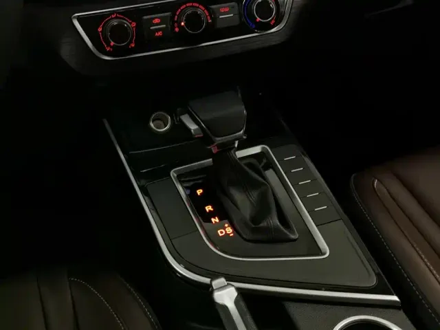 Forthing T5 — Фото автомобиля 13