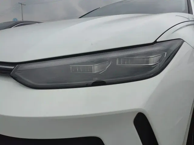 Volkswagen Lavida — Фото автомобиля 11
