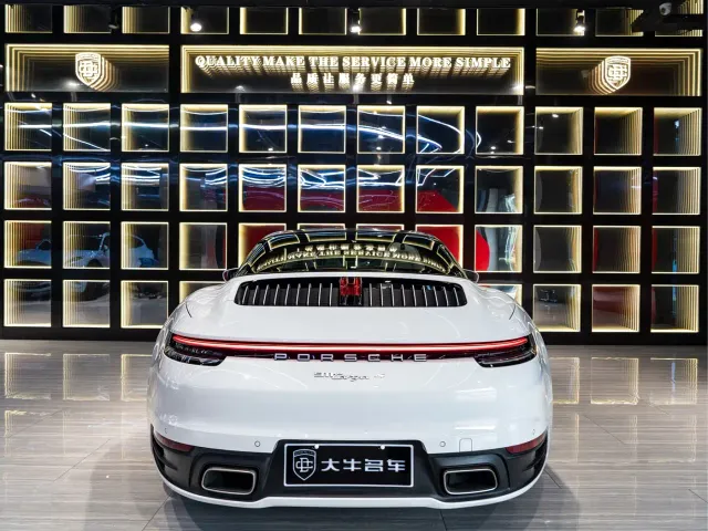 Porsche 911 — Фото автомобиля 5