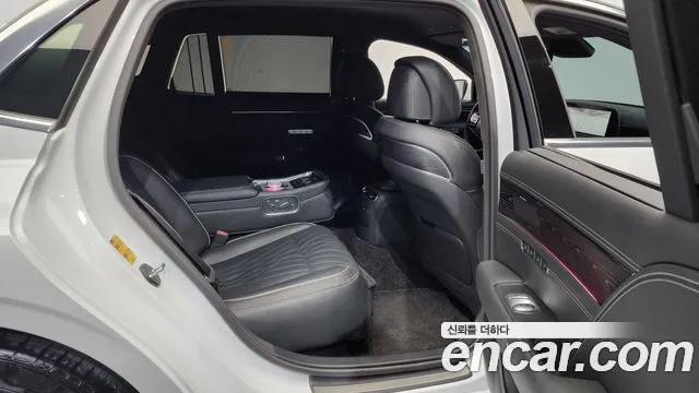 Genesis G90 Бензин 3.5 турбо AWD — Фото автомобиля 12