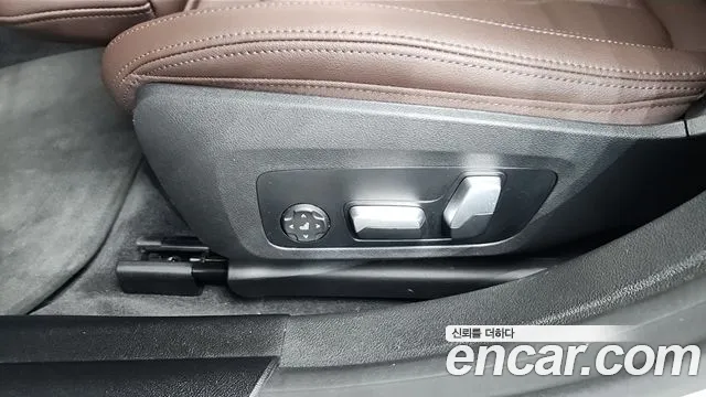 BMW i4 — Фото автомобиля 26