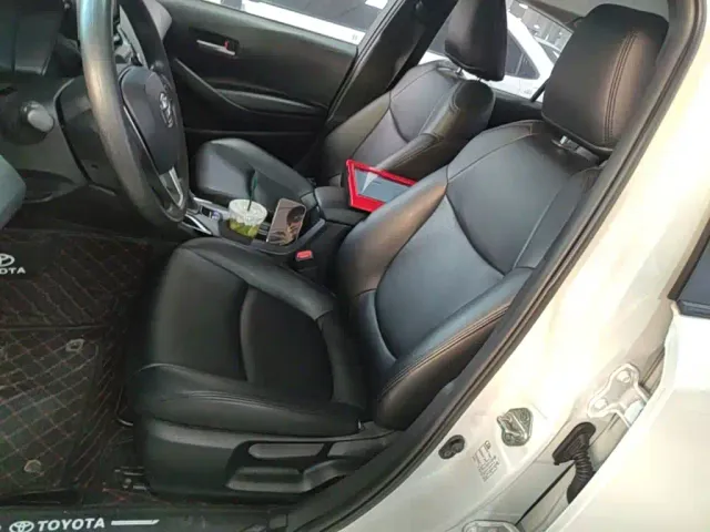 Toyota Corolla — Фото автомобиля 14