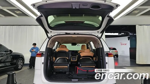 Kia Canival Carnival 4 поколение Дизель 9 мест Signature — Фото автомобиля 20