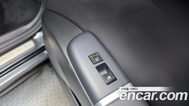 Hyundai Grandeur Grandeur (GN7) 2.5 Бензин 2WD — Фото автомобиля 19