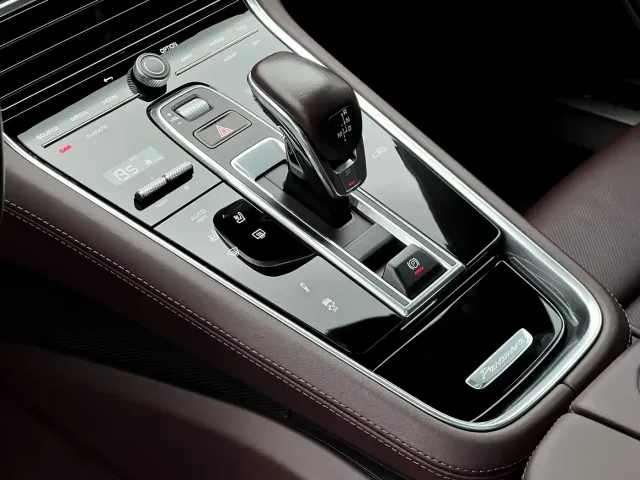 Porsche Panamera 2022 Panamera Executive Long Wheelbase 2.9T — Фото автомобиля 21