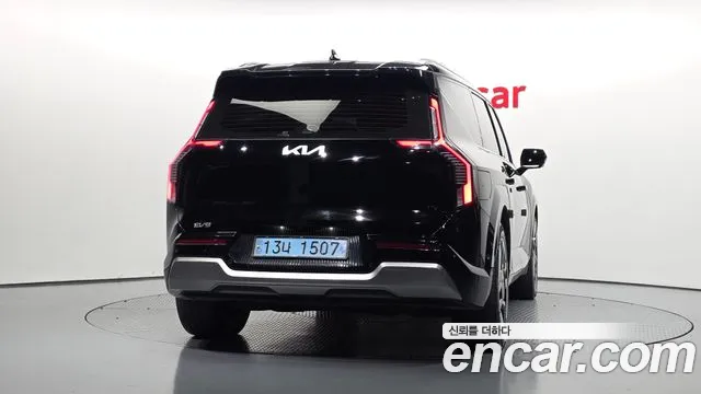 Kia EV9 — Фото автомобиля 4