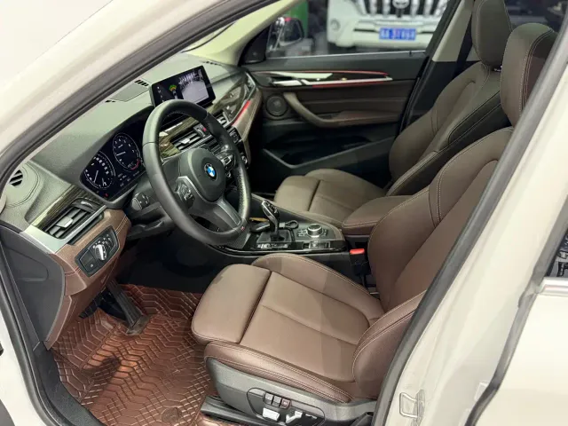 BMW X1 — Фото автомобиля 14