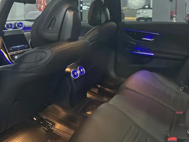 Mercedes-Benz C-Class — Фото автомобиля 12