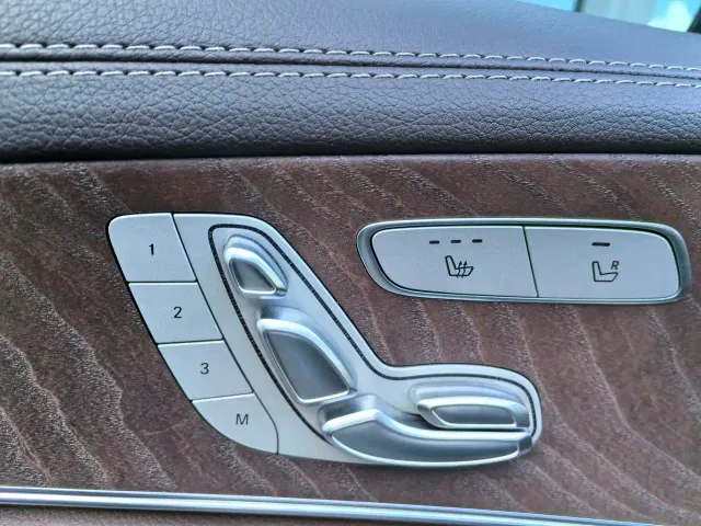 Mercedes-Benz E-Class — Фото автомобиля 9