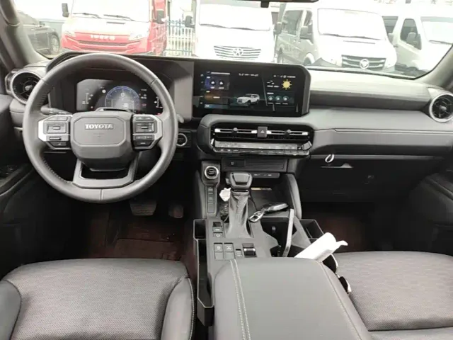 Toyota Prado — Фото автомобиля 5