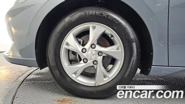 Hyundai Avante CN7 — Фото автомобиля 5