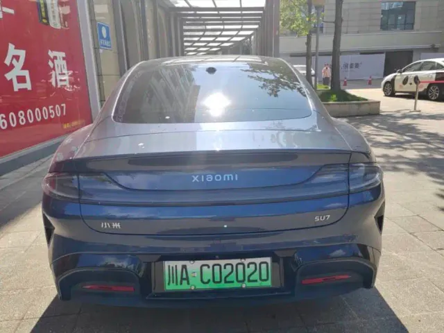 Xiaomi SU7 — Фото автомобиля 5