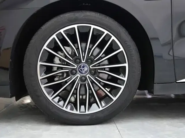 BYD Han — Фото автомобиля 5