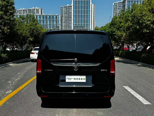 Mercedes-Benz V-Class — Фото автомобиля 7