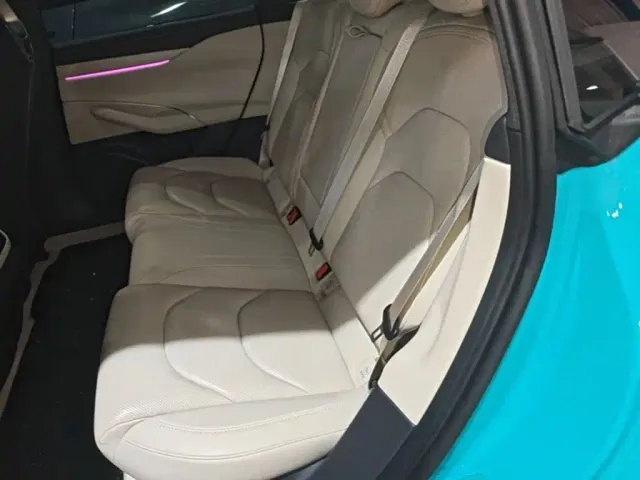 Xiaomi SU7 — Фото автомобиля 21