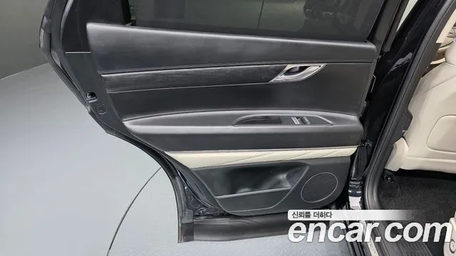 Genesis GV80 — Фото автомобиля 14