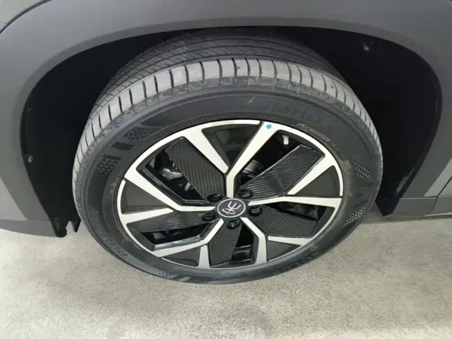 BYD Song L DM-i 2024 160km Superior — Фото автомобиля 22