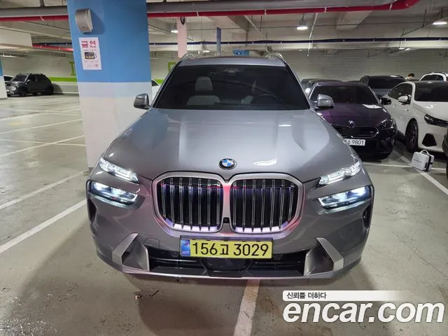 BMW X7 — Фото автомобиля 3