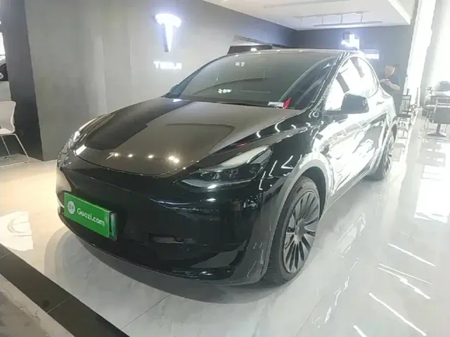 Фотография автомобиля — Tesla Model Y