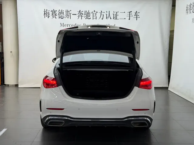 Mercedes-Benz C-Class — Фото автомобиля 9
