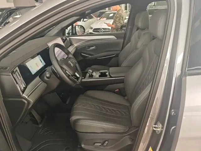 BYD Song L DM-i — Фото автомобиля 14