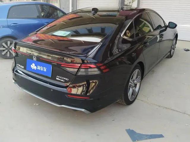 Honda Accord — Фото автомобиля 2