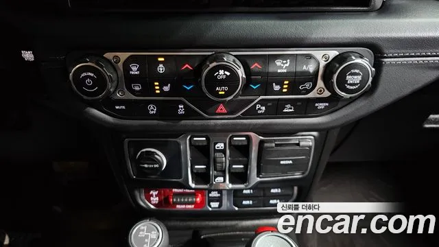 Jeep Wrangler JL — Фото автомобиля 16