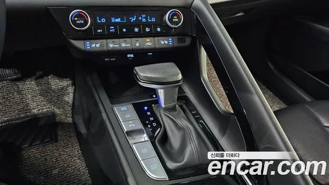Hyundai Avante CN7 — Фото автомобиля 9