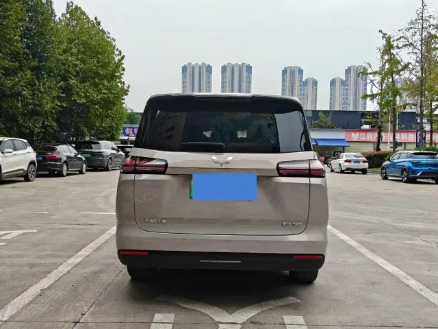 Wuling Starlight 730 — Фото автомобиля 6