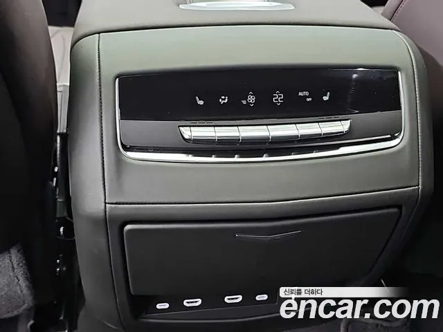 Cadillac Escalade 5th Gen — Фото автомобиля 13