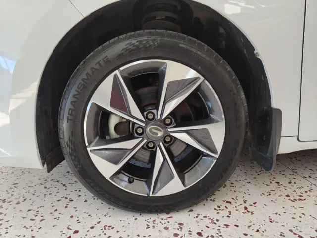 GAC Trumpchi M6 — Фото автомобиля 18