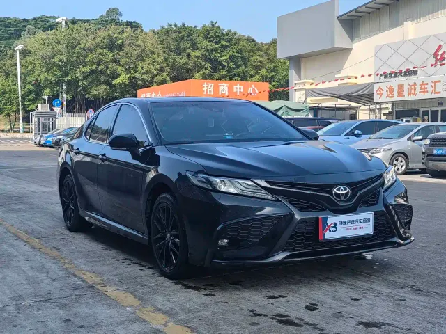 Toyota Camry — Фото автомобиля 3