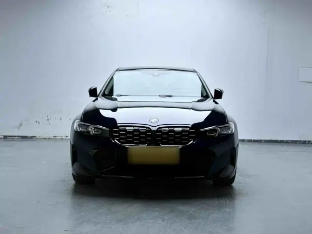 BMW 3 Series — Фото автомобиля 2