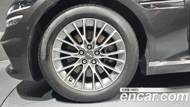 Genesis G80 RG3 — Фото автомобиля 5