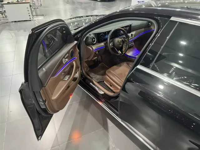 Mercedes-Benz E-Class — Фото автомобиля 13