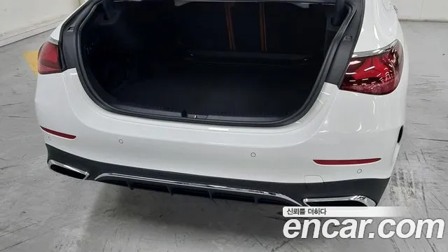 Mercedes-Benz E-Class — Фото автомобиля 11