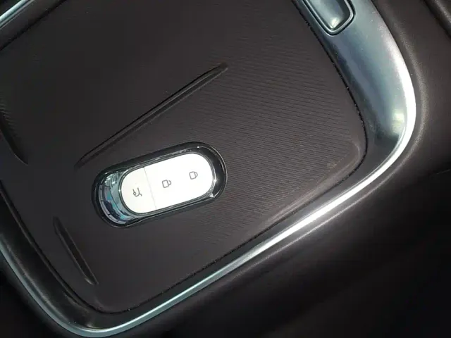Leapmotor B10 — Фото автомобиля 8