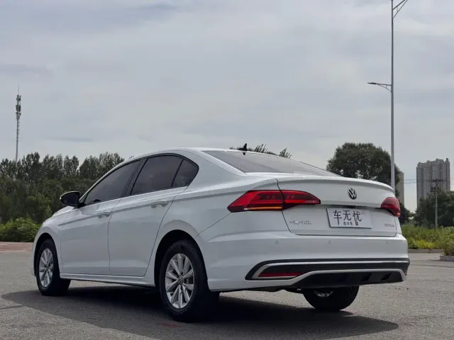 Volkswagen Bora — Фото автомобиля 9