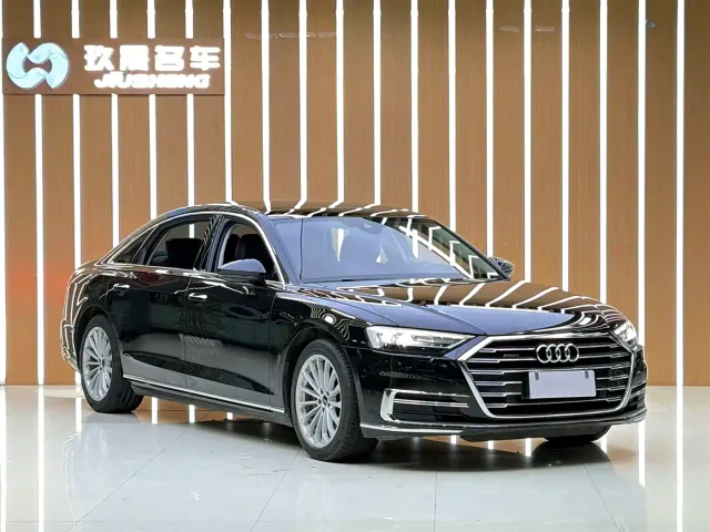 Audi A8 — Фото автомобиля 3