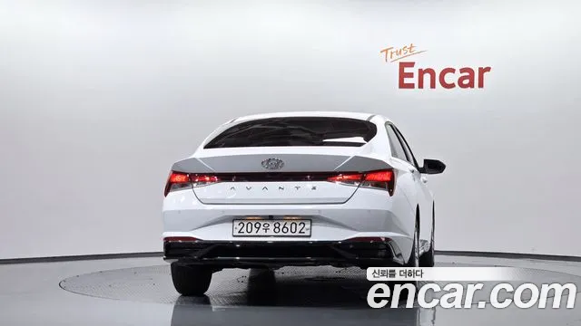 Hyundai Avante CN7 — Фото автомобиля 4