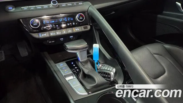 Hyundai AVANTE Avante (CN7) — Фото автомобиля 8