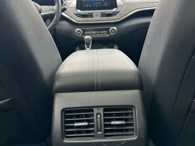 Nissan Teana — Фото автомобиля 14