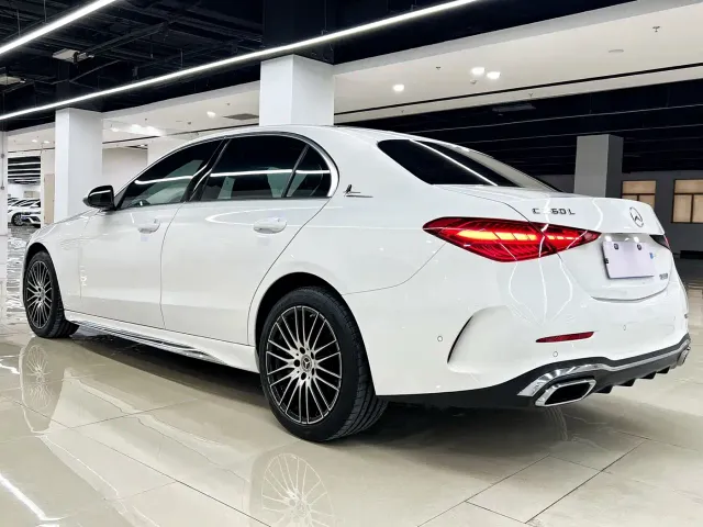 Mercedes-Benz C-Class — Фото автомобиля 3