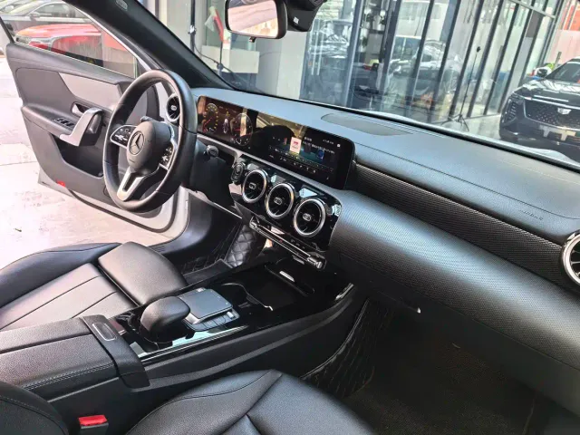 Mercedes-Benz A-Class — Фото автомобиля 15