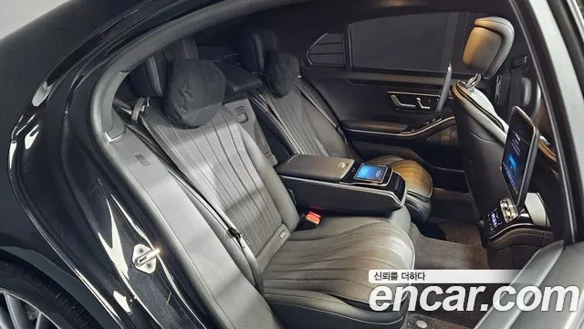 Mercedes-Benz S-Class — Фото автомобиля 11